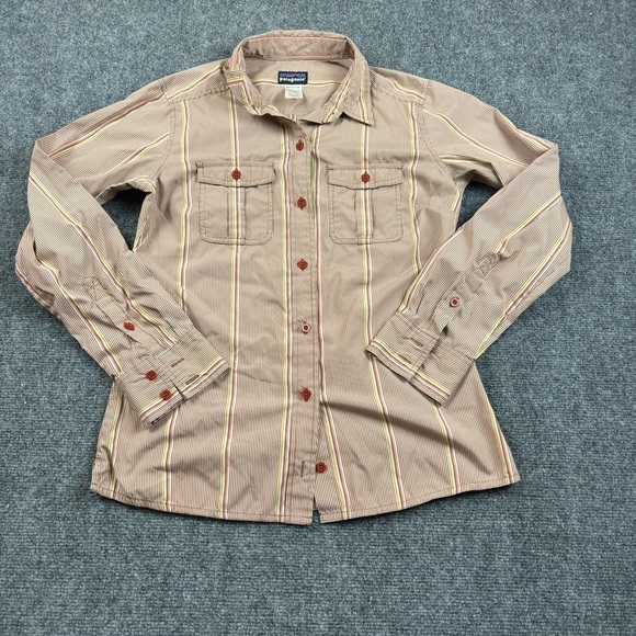 PATAGONIA Women’s Striped Long Sleeved Button down shirt size: 4 - Picture 1 of 5